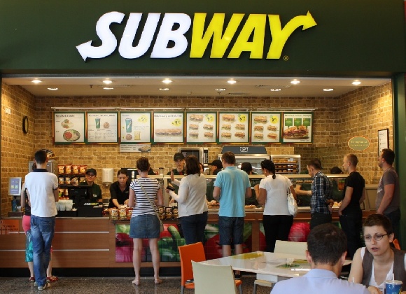 В Subway изучают возможность продажи бизнеса