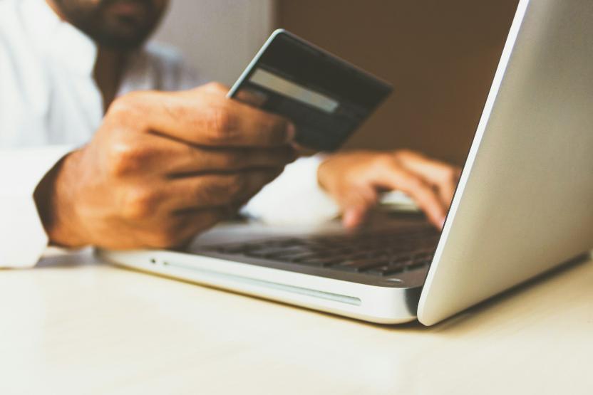 Электронная коммерция B2B продолжит стимулировать рост производства и дистрибуции в США Электронная коммерция B2B продолжит стимулировать рост производства и дистрибуции в США