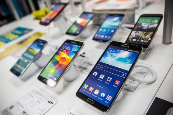 Apple и Samsung потеснили китайские бренды на рынке смартфонов Apple и Samsung потеснили китайские бренды на рынке смартфонов