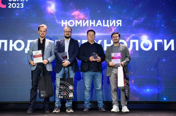 Совместный проект М.Видео-Эльдорадо и Verme «Маркетплейс рабочего времени «Биржа смен», стал победителем главной отраслевой премии корпоративных проектов InterComm 2023 Совместный проект М.Видео-Эльдорадо и Verme «Маркетплейс рабочего времени «Биржа смен», стал победителем главной отраслевой премии корпоративных проектов InterComm 2023
