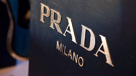 По итогам 2022 года Выручка Prada составила рекордные 4,2 млрд евро По итогам 2022 года Выручка Prada составила рекордные 4,2 млрд евро