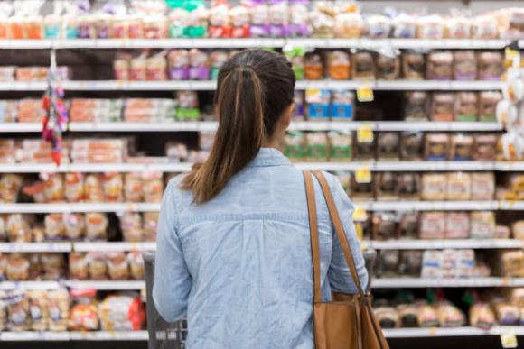 Более 70% россиян в той или иной мере экономят на продуктах питания Более 70% россиян в той или иной мере экономят на продуктах питания