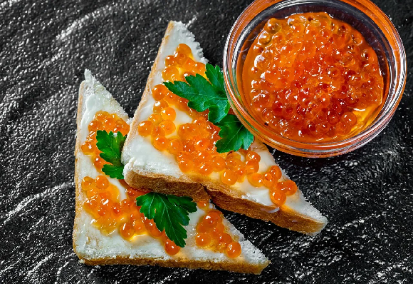 Мужчины на Новый год хотят мясо и винегрет, а женщины — бутерброды с икрой Мужчины на Новый год хотят мясо и винегрет, а женщины — бутерброды с икрой