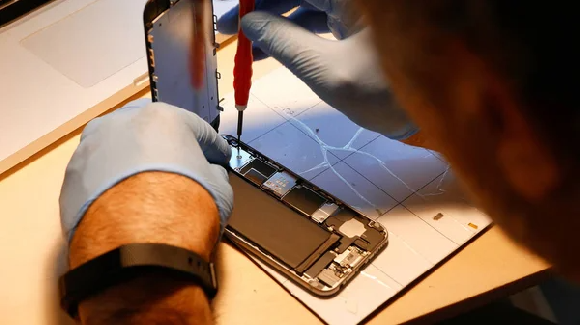 Аналитики оценили рост спроса на ремонт iPhone в 33% за год