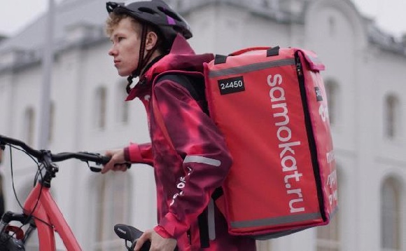 СберМегаМаркет и Самокат реализовали доставку «по клику» в 47 городах России