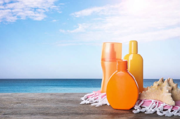 Россияне стали чаще покупать солнцезащитные средства SPF 50+ Россияне стали чаще покупать солнцезащитные средства SPF 50+