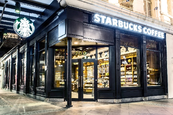 Ресторатор Пинский и певец Тимати выкупили все активы сети кофеен Starbucks в России Ресторатор Пинский и певец Тимати выкупили все активы сети кофеен Starbucks в России