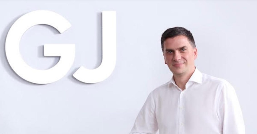 Новым гендиректором Gloria Jeans стал Максим Басов Новым гендиректором Gloria Jeans стал Максим Басов