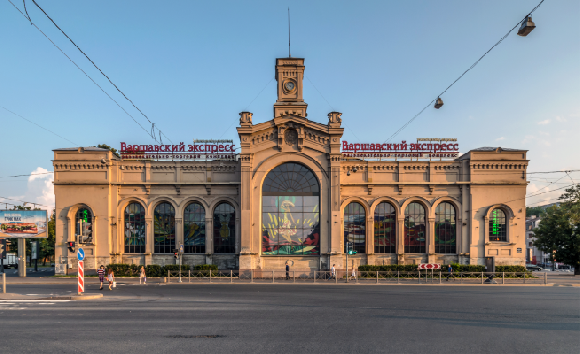 В Петербурге в здании Варшавского вокзала открылся фуд-холл Vokzal 1853 В Петербурге в здании Варшавского вокзала открылся фуд-холл Vokzal 1853