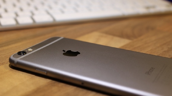 Роскомнадзор опроверг информацию о возможном запрете продаж техники Apple в РФ Роскомнадзор опроверг информацию о возможном запрете продаж техники Apple в РФ