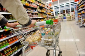 Госдума планирует ограничить наценки на продукты первой необходимости