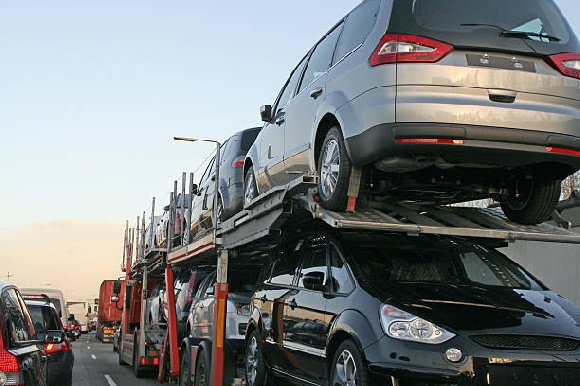 Грузия с 1 августа ограничила поставки американских автомобилей в РФ из-за санкций Грузия с 1 августа ограничила поставки американских автомобилей в РФ из-за санкций